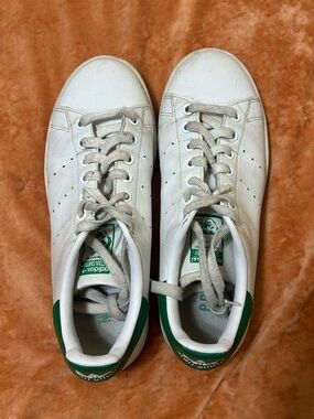 Adidas Stan Smith Sneakers - White/Green, Size 8